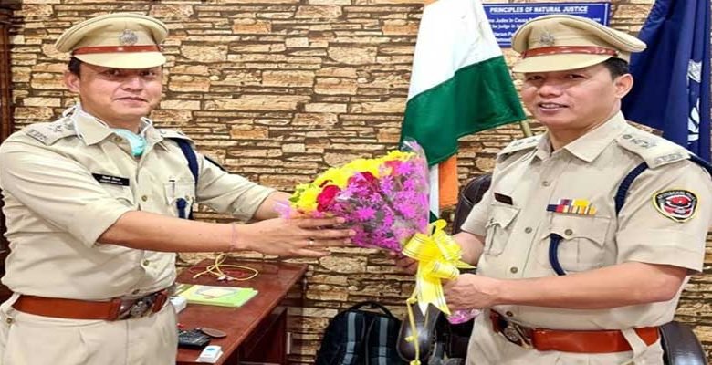Itanagar Capital SP Tumme Amo hands over charge to Jimmy Chiram