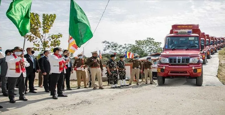 Arunachal: Pema Khandu flags off 22 fire crew vehicles, inaugurates Sub-Fire Station at Bhalukpong