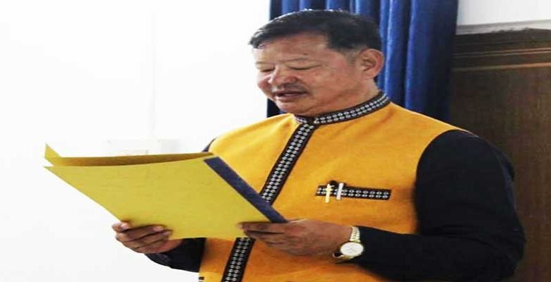 Itanagar- Tame Phassang takes oath as Mayor of IMC