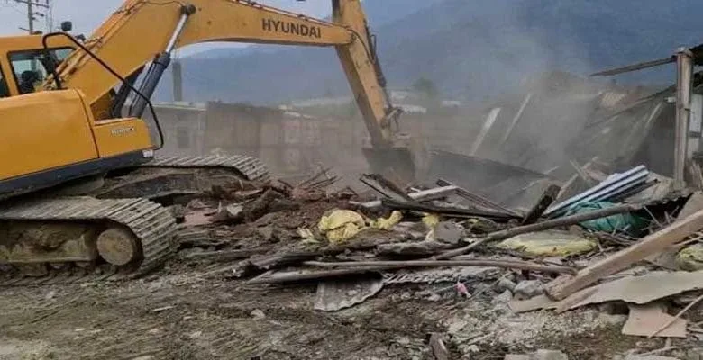 Arunachal: Kurung Kumey Admin  carried out eviction drive on TAH in Koloriang 