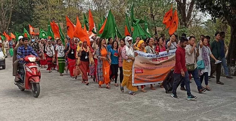 Arunachal: Pasighat Vendor association, BMS rally demanding permanent vendor market