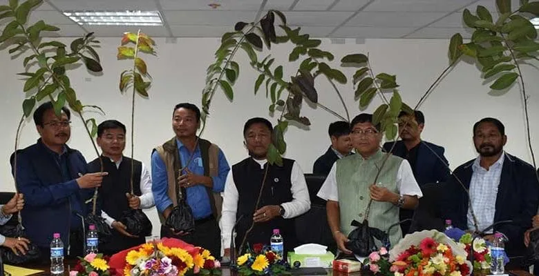 Itanagar: Minister distributed saplings of lalit guava, donated by Likha Maj