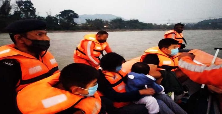 Arunachal: NDRF rescued 4 of a family stranded in Dikrong River