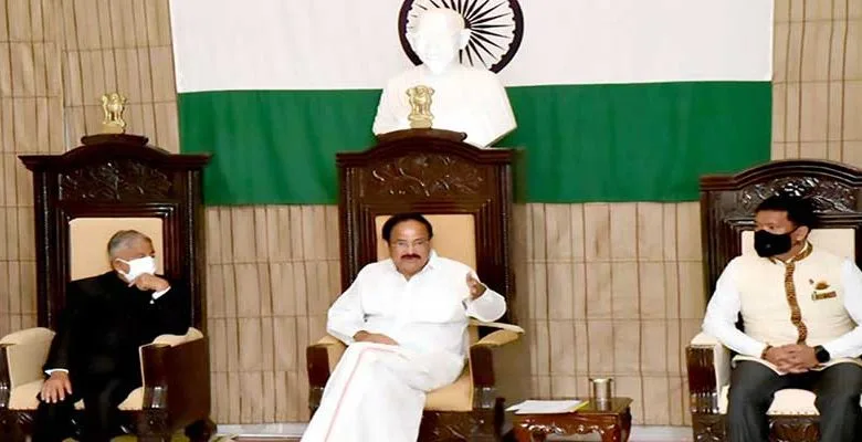 Vice President cautions youngsters against addiction to digital devices