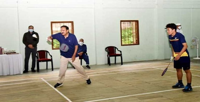 Arunachal: VP Venkaiah Naidu Plays Badminton with local players in Itanagar