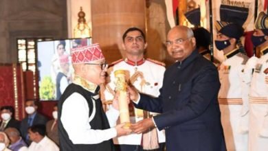 Yeshe Dorjee Thongchi receives Padma Shri