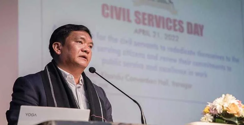 Arunachal CM calls upon the civil servants to rededicate themselves to the cause of serving citizens