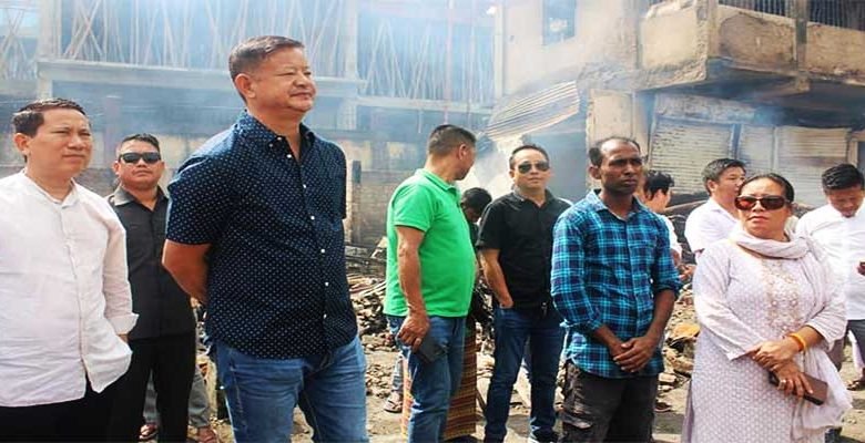 Arunachal: IMC Mayor visits Naharlagun Daily Market fire incident site