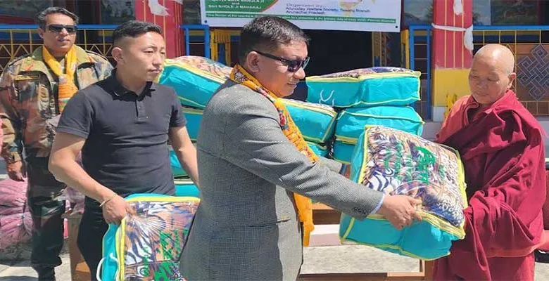 Arunachal: Blankets distributed to nuns of Singsur Ani gonpa of Lhou village
