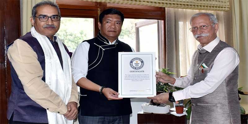 Arunachal: CM Pema Khandu calls on the Governor Kaiwalya Trivikram Parnaik