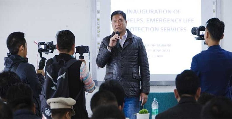 Arunachal: Pema Khandu inaugurates CM HELPS centre at Tawang