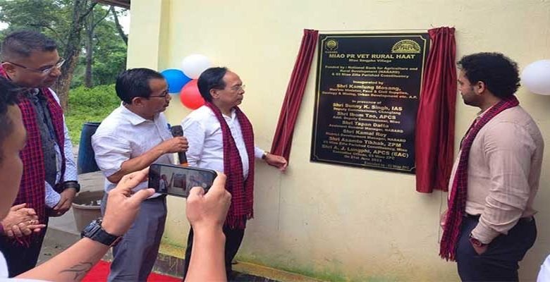Arunachal: Kamlung Mossang inaugurates VET Rural Haat in Miao