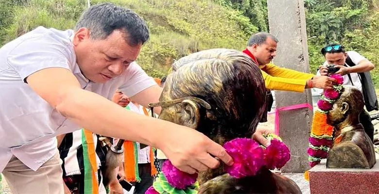 Itanagar: Biyuram Wahge unveiled statue of Dr. Shyama Prasad Mukherjee and Pandit Deendayal Upadhyay
