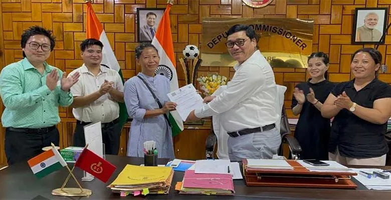 Arunachal: DC Papum pare Issues the first Trade license online