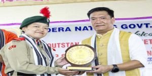 Arunachal: CM Pema Khandu felicitates Outstanding Alumni of Dera Natung Government College