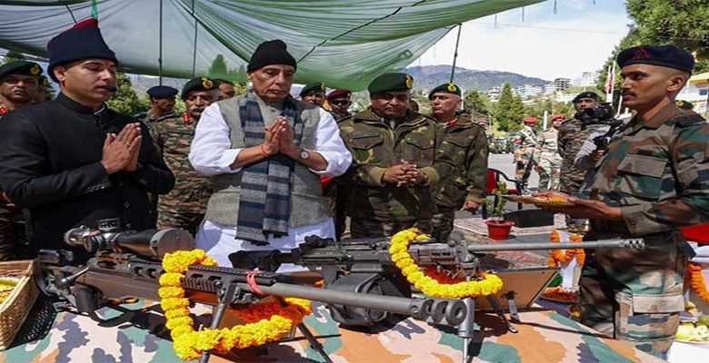 Arunachal: Raksha Mantri Rajnath Singh visits LAC, Celebrates Dussehra with troops
