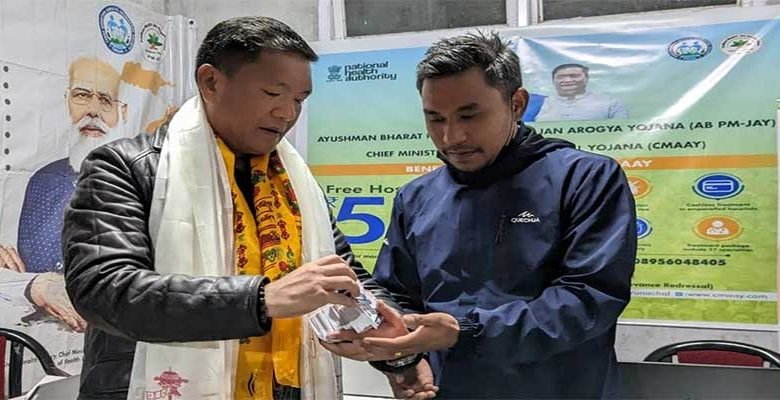 Arunachal: Pema Khandu hands over Ayushman cards for distribution to beneficiaries in Lumla