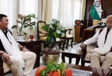 Arunachal: Chief Minister Pema Khandu calls on the Governor KT Parnaik
