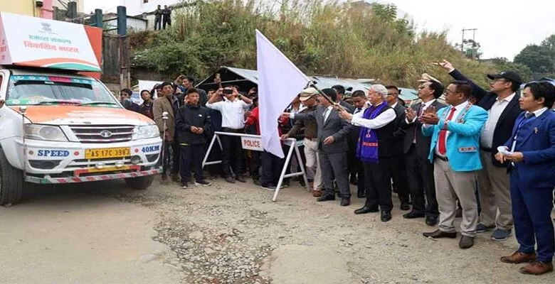 Arunachal: Governor inters with Government officials, GBs, PRI members and Public at Longding
