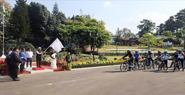 Arunachal: Governor interacts with SPICMACAY members, flags off cycle rally