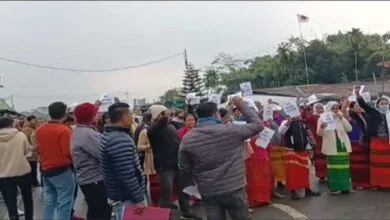 Arunachal: Road blockade over labourer's death in Dirak Gate