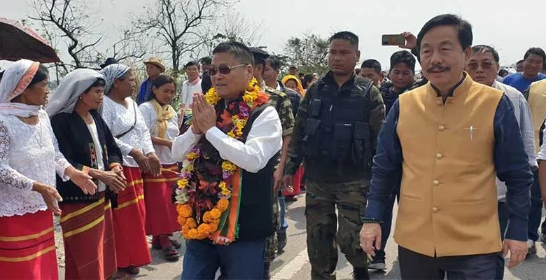 Arunachal: Lombo Tayeng and Tapir Gao given huge warm welcome in Mebo