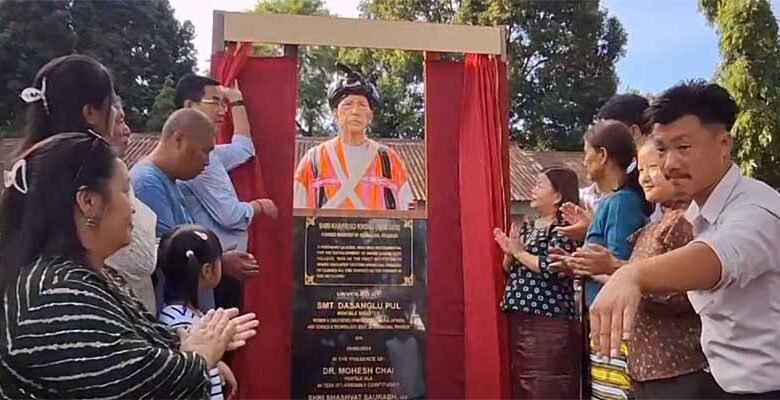 Arunachal: Dasanglu Pul Unveils Bust of Late Khapriso Krong at IGCC in Tezu