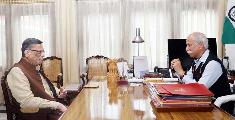 Arunachal: Chairperson, Administrative Reforms Commission, Calls on Governor