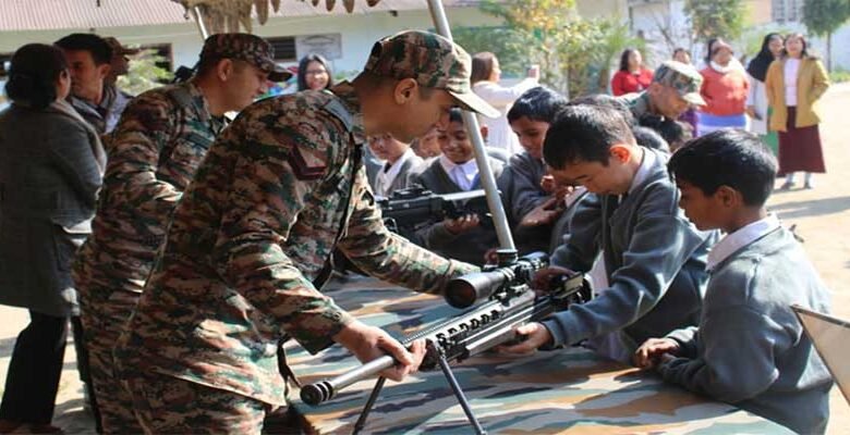 Arunachal: Indian Army Holds Weapons Display at Aalo School