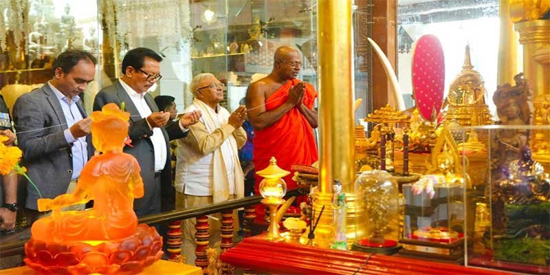 Indian Delegation Arrives in Colombo for Buddha Relics