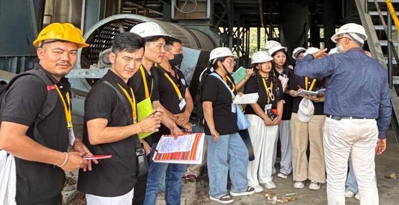 Arunachal: APU Students Visit Oil Palm Plant in Roing