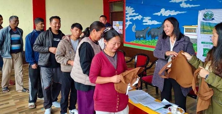 Cloth Bags Distributed as Tawang Pushes for Plastic-Free Markets