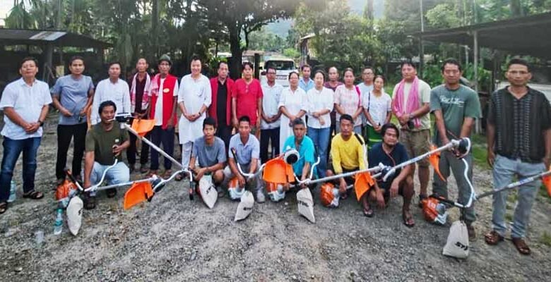 Arunachal: Oken Tayeng Distributes Grass Cutters in Mebo